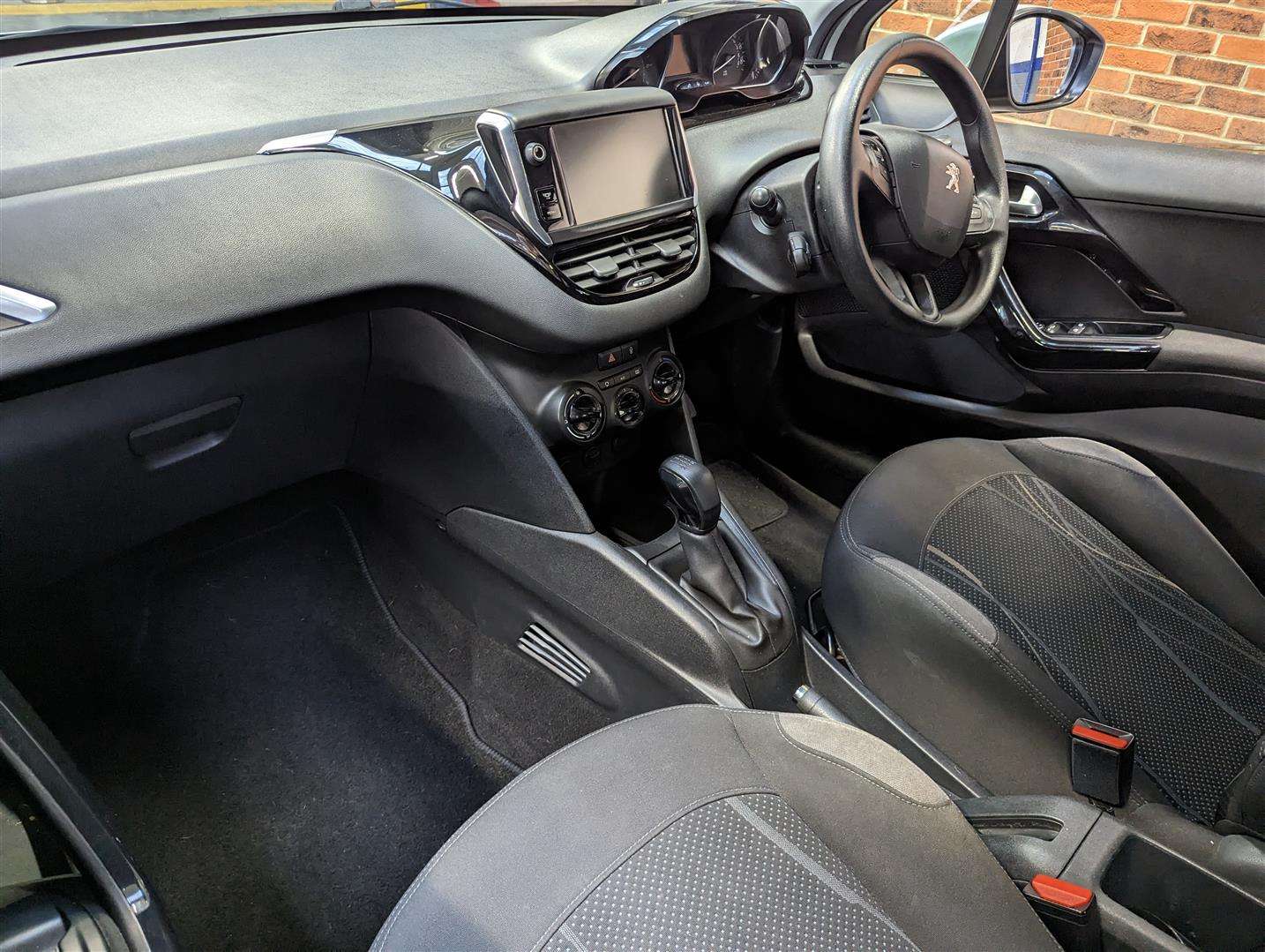 <p>2013 PEUGEOT 208 ACTIVE</p>