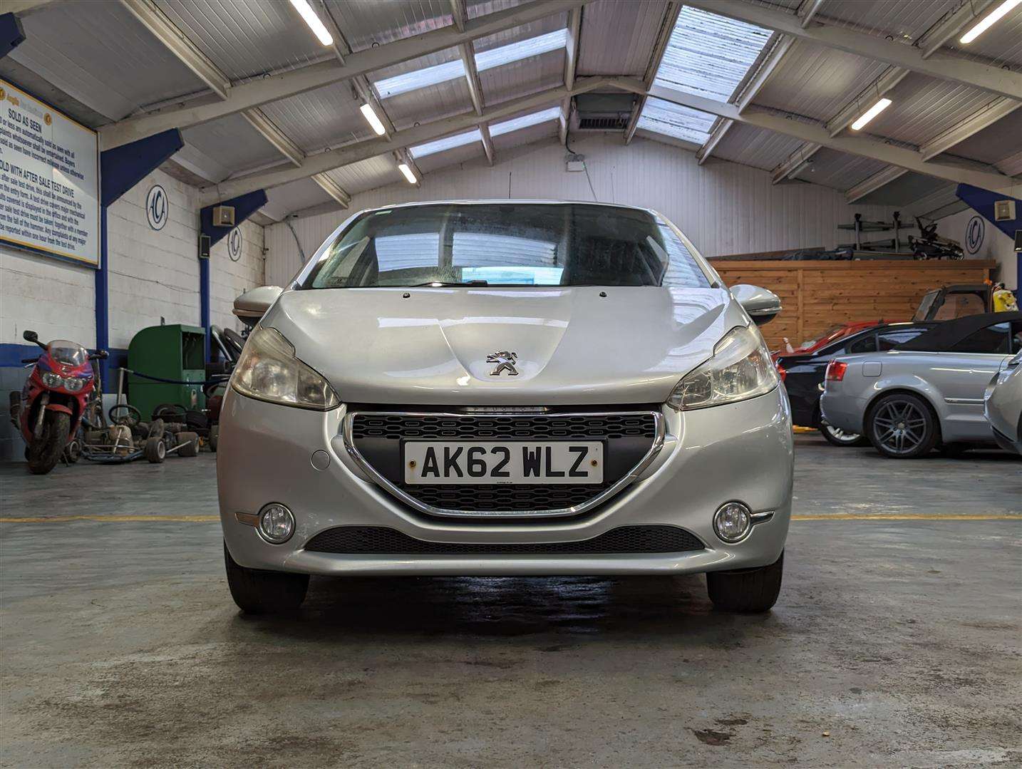 <p>2013 PEUGEOT 208 ACTIVE</p>