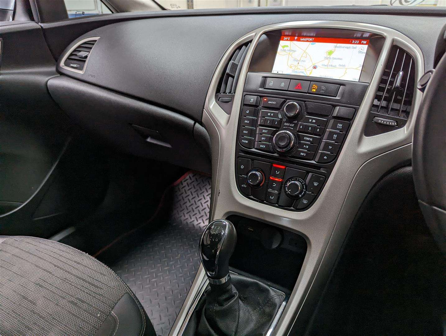 <p>2014 VAUXHALL ASTRA EXCITE CDTI ECOFLEX</p>