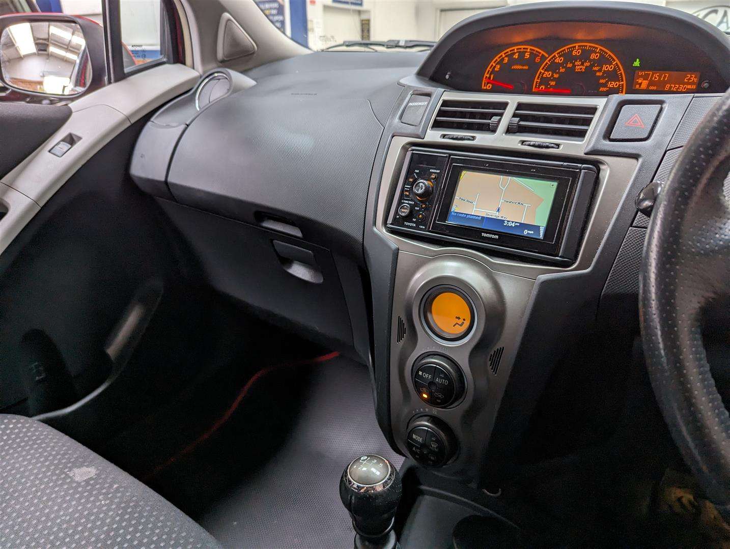 <p>2011 TOYOTA YARIS T SPIRIT D-4D</p>