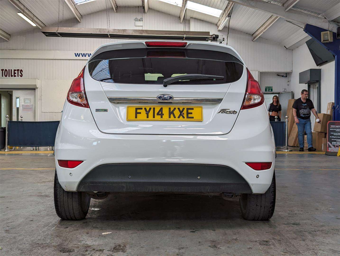 <p>2014 FORD FIESTA TITANIUM</p>