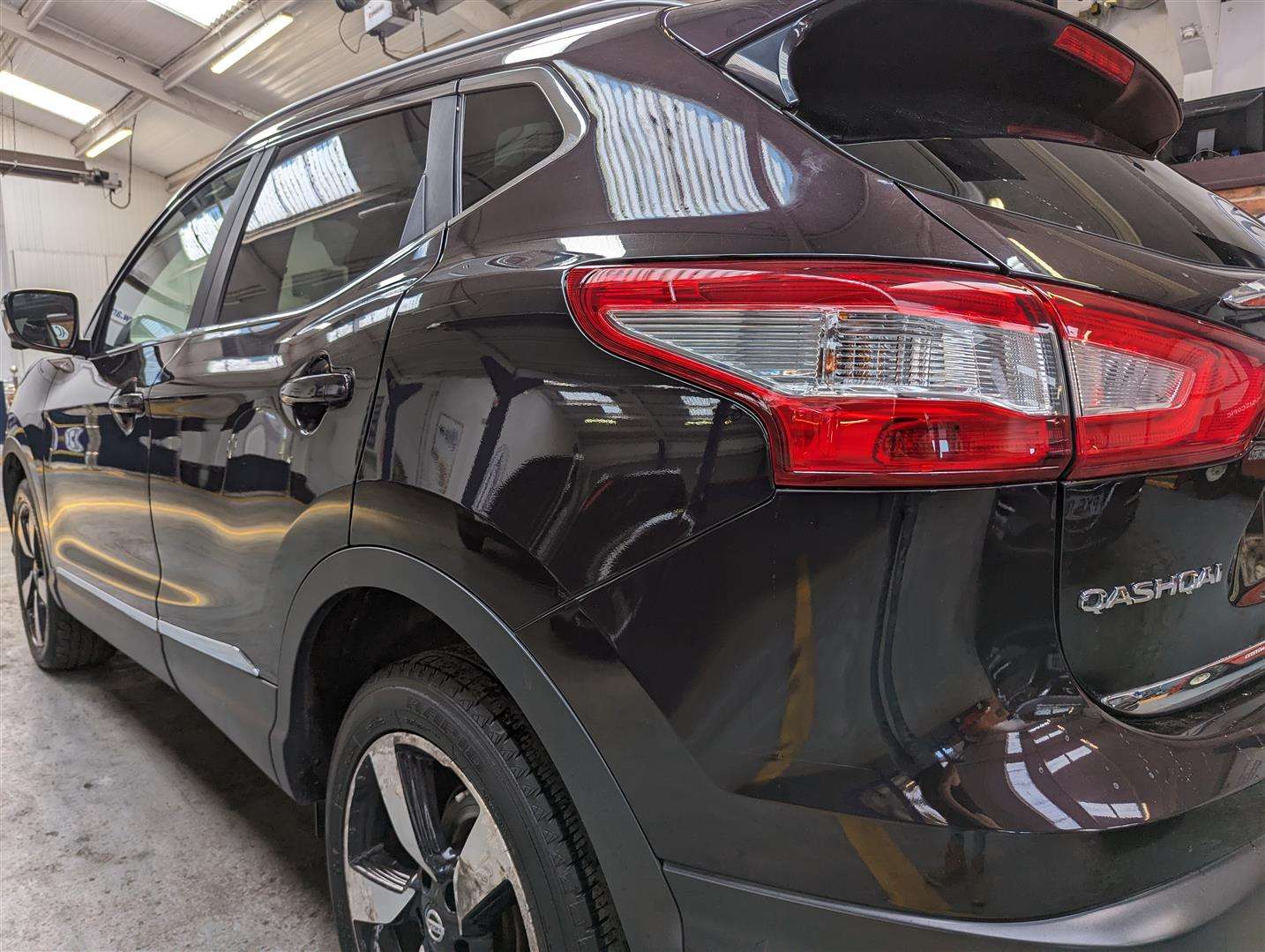 <p>2015 NISSAN QASHQAI N-TEC + DCI CVT</p>