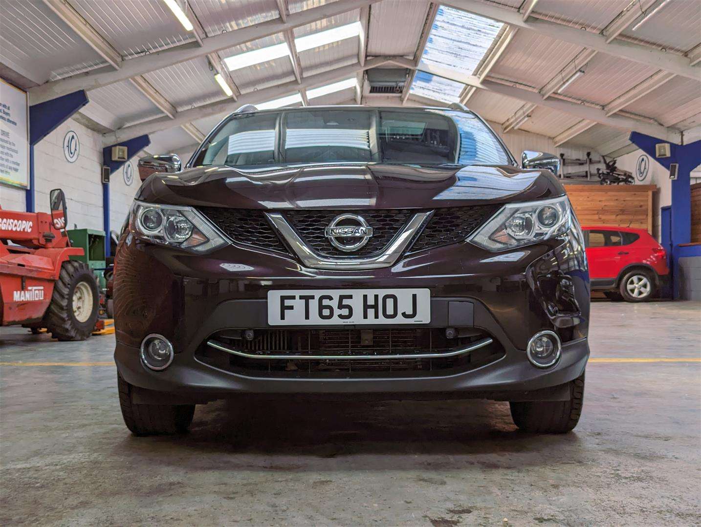 <p>2015 NISSAN QASHQAI N-TEC + DCI CVT</p>