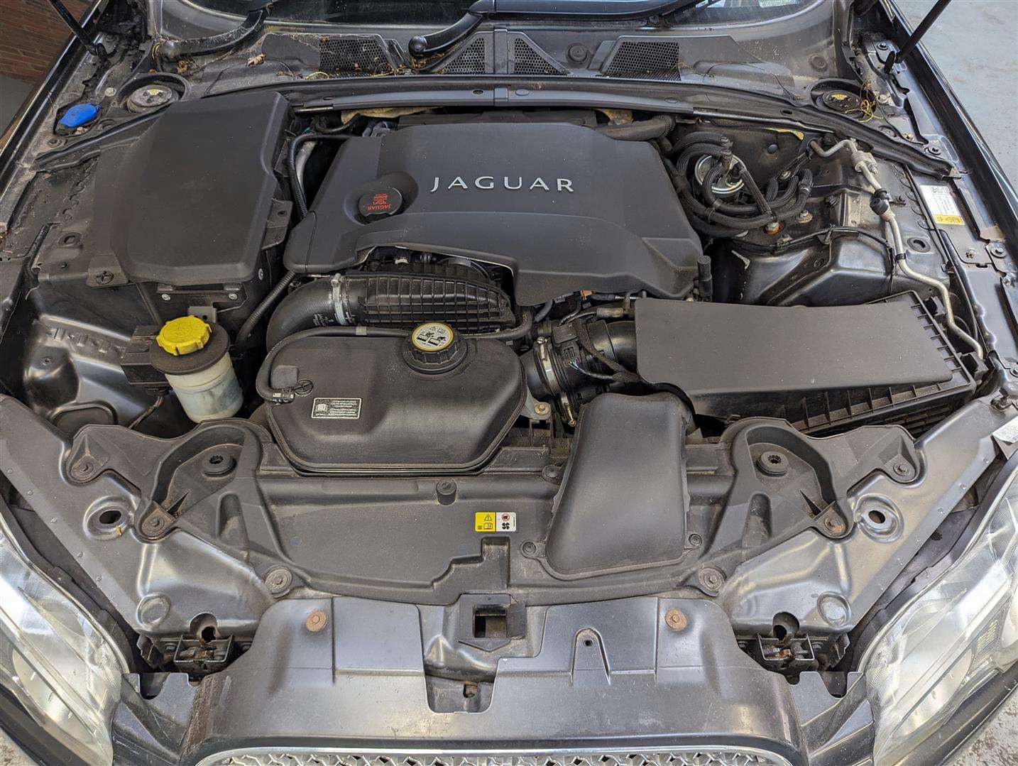 <p>2011 JAGUAR XF PREMIUM LUXURY V6 AUTO</p>