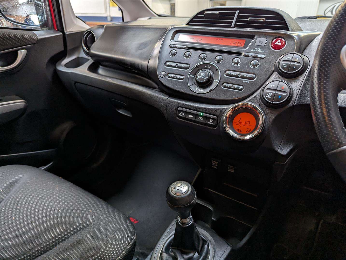 <p>2014 HONDA JAZZ SI I-VTEC</p>