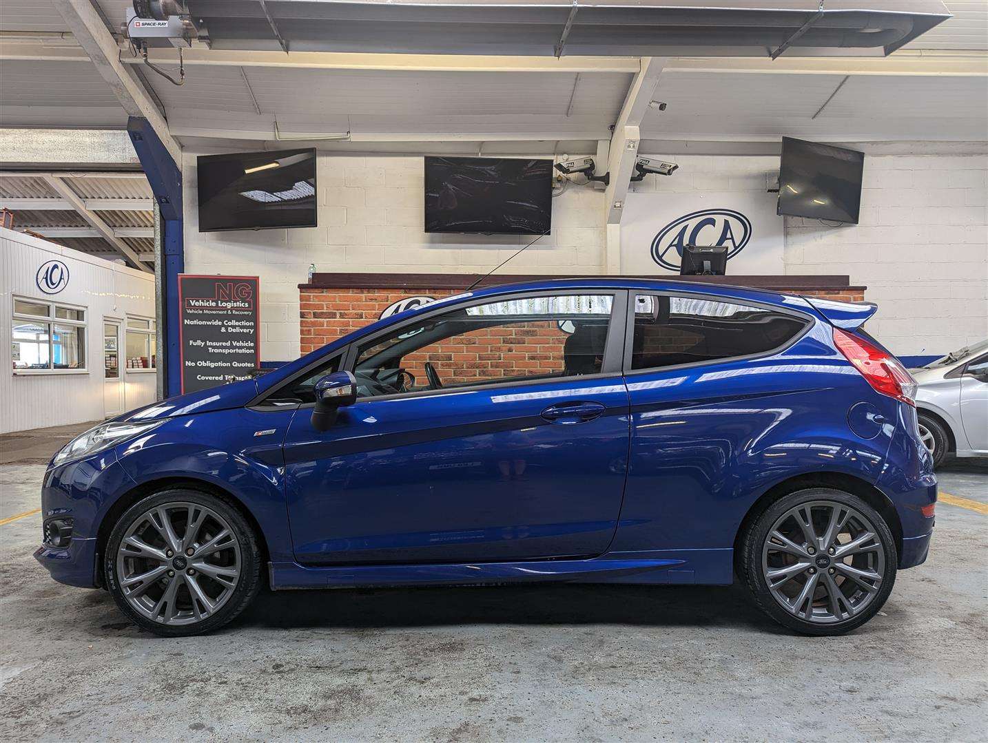 <p>2017 FORD FIESTA ST-LINE</p>