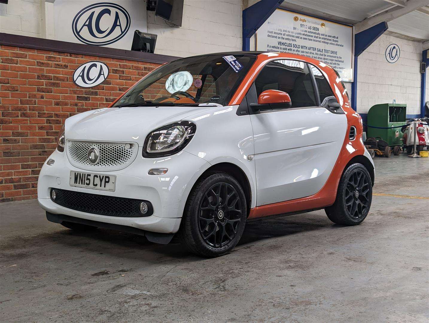 <p>2015 SMART FORTWO **SOLD</p>