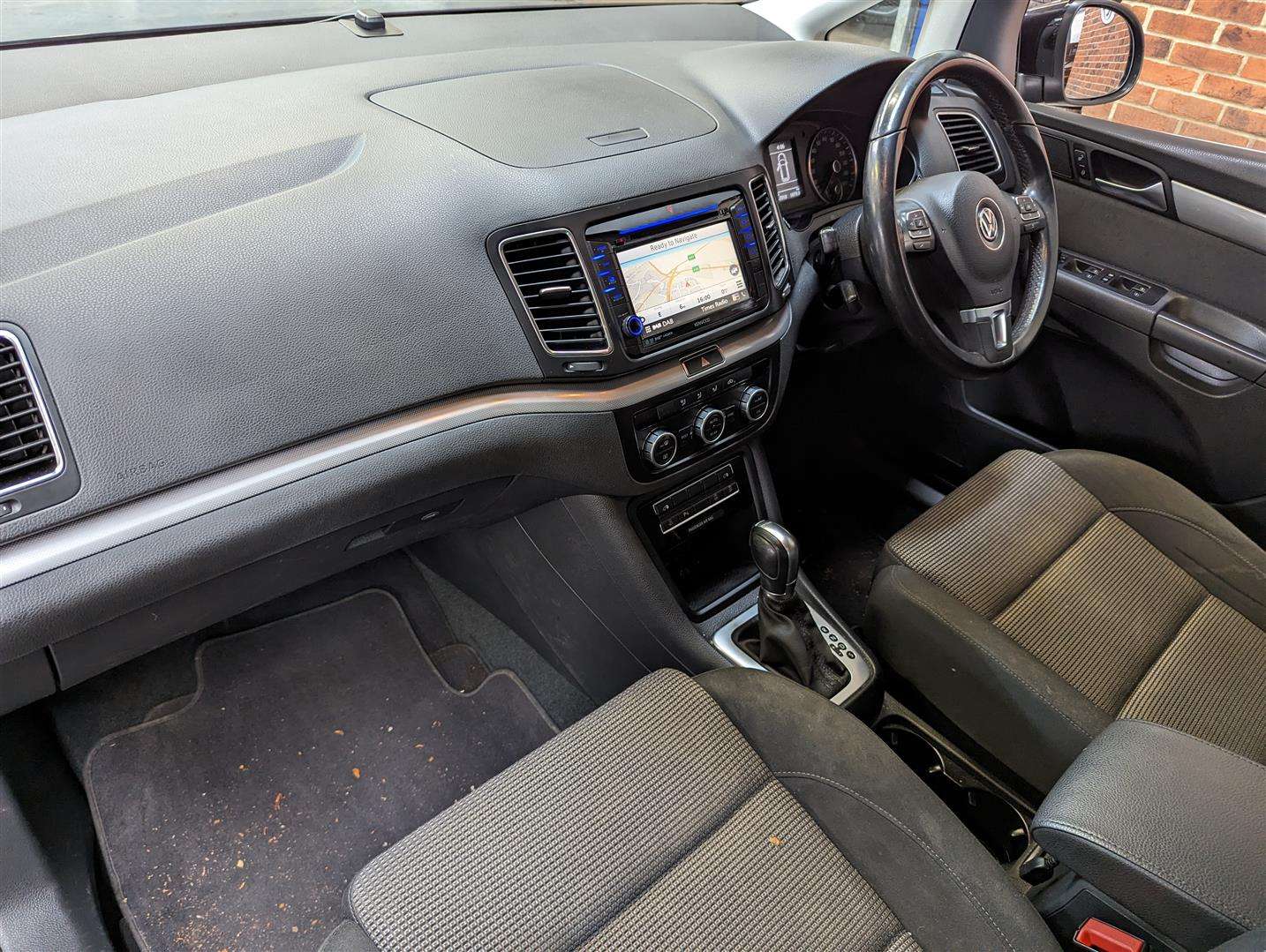 <p>2014 VOLKSWAGEN SHARAN SE TDI BMOTION TEC</p>