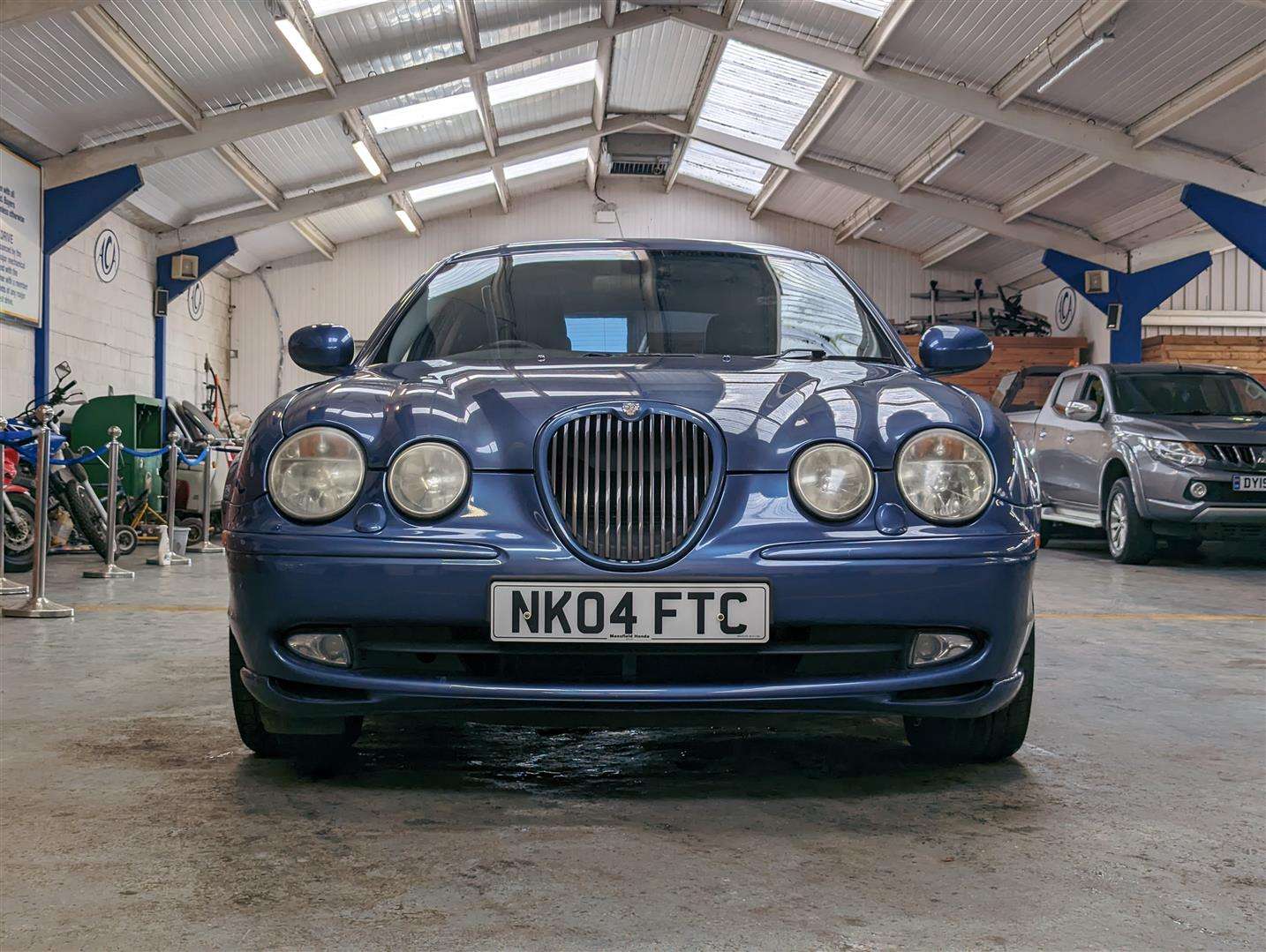 <p>2004 JAGUAR S-TYPE V6 SPORT AUTO</p>