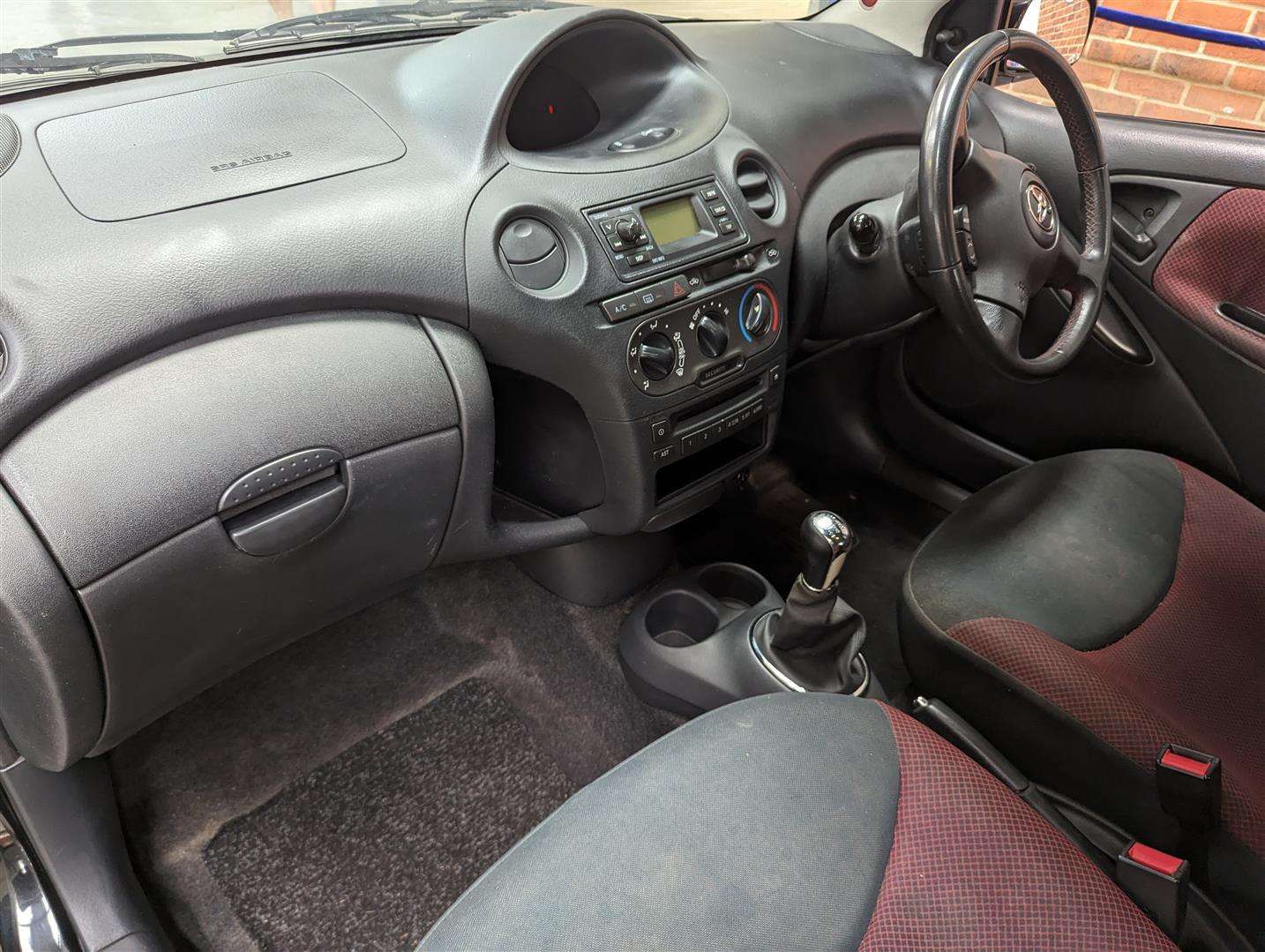 <p>2005 TOYOTA YARIS COLOUR COLLECTION</p>