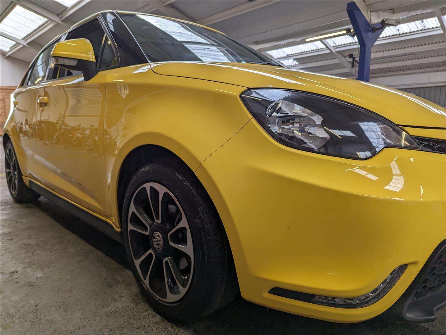 <p>2015 MG 3 STYLE VTI-TECH</p>