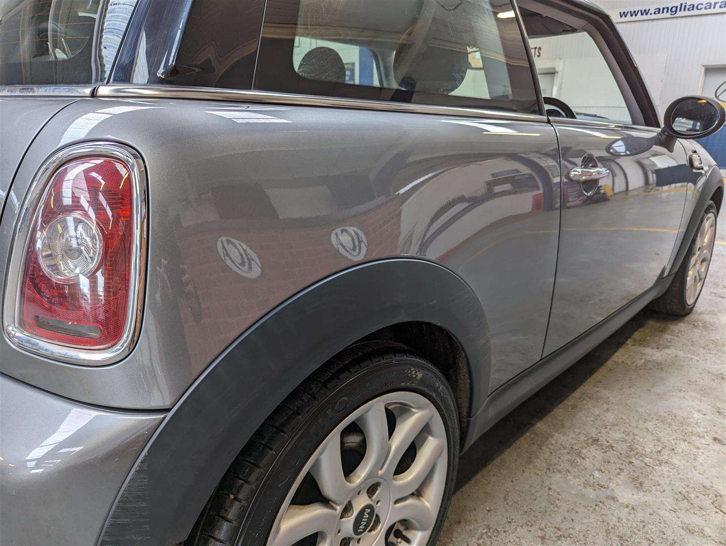 <p>2010 MINI COOPER S</p>