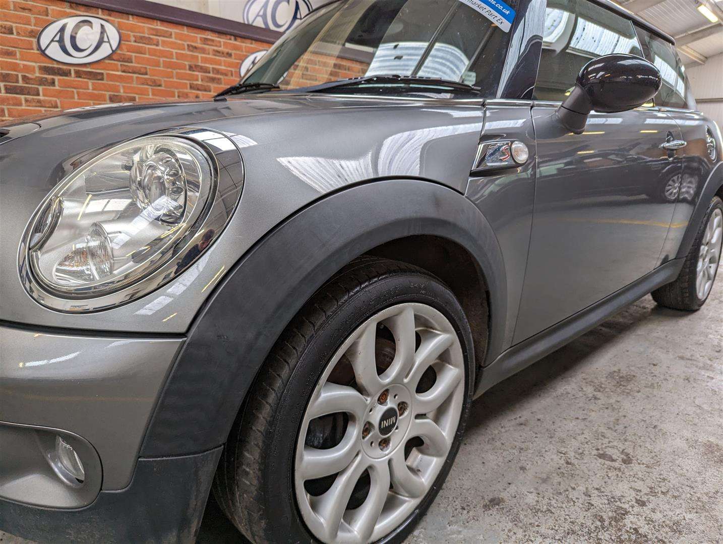 <p>2010 MINI COOPER S</p>