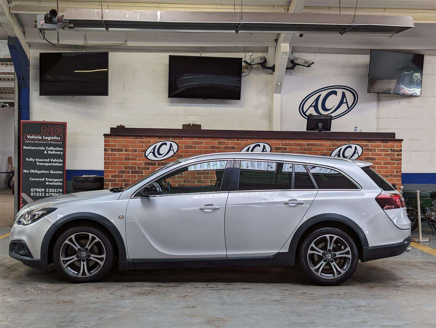 <p>2015 VAUXHALL INSIGNIA COUNTRY TOURER C</p>