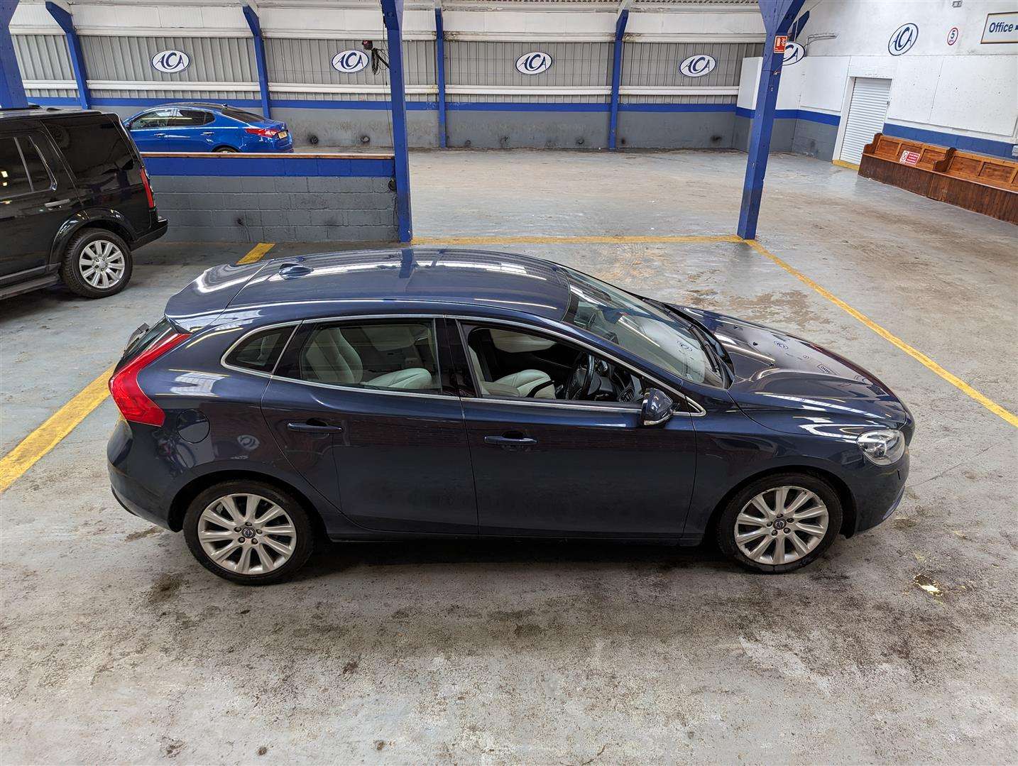 <p>2014 VOLVO V40 SE LUX NAV D3 SOLD</p>