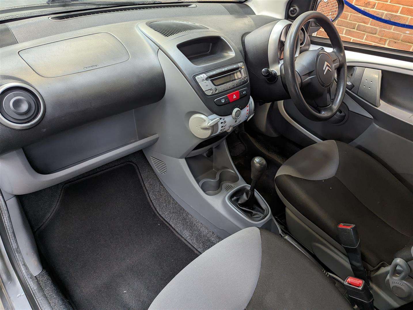 <p>2012 CITROEN C1 VTR+</p>