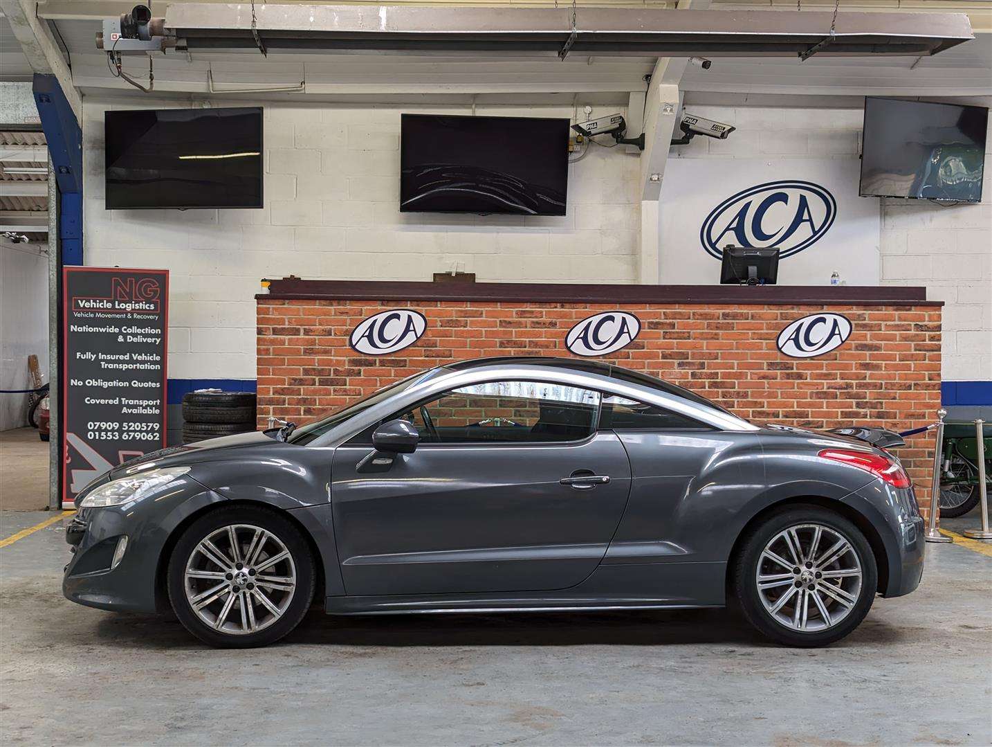 <p>2010 PEUGEOT RCZ SPORT HDI</p>