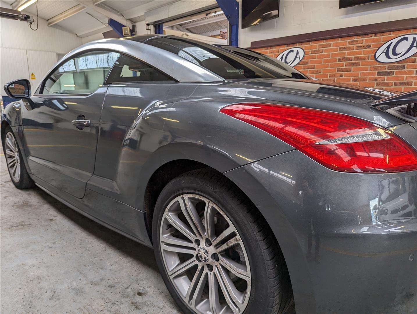 <p>2010 PEUGEOT RCZ SPORT HDI</p>