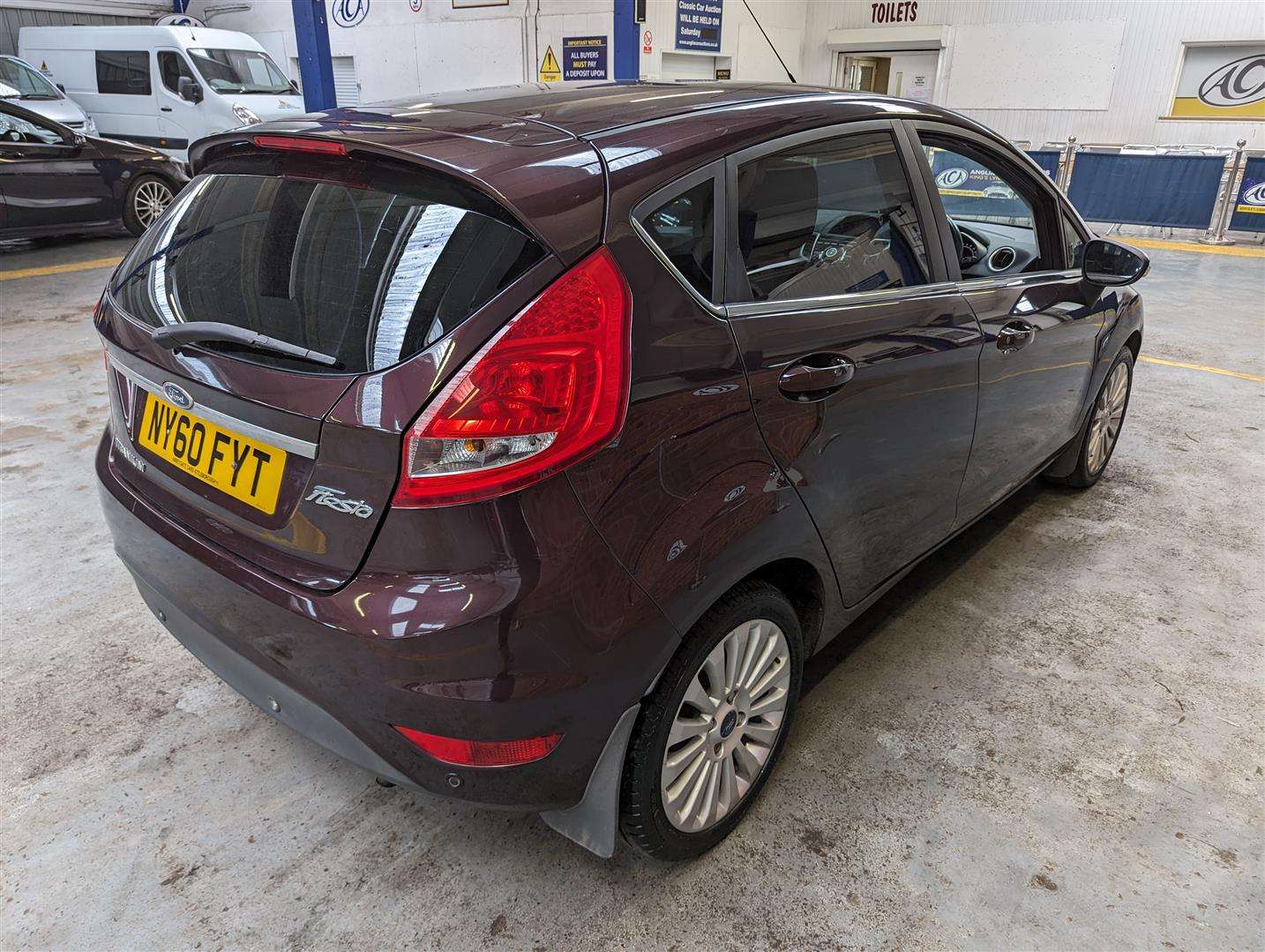 <p>2010 FORD FIESTA TITANIUM</p>