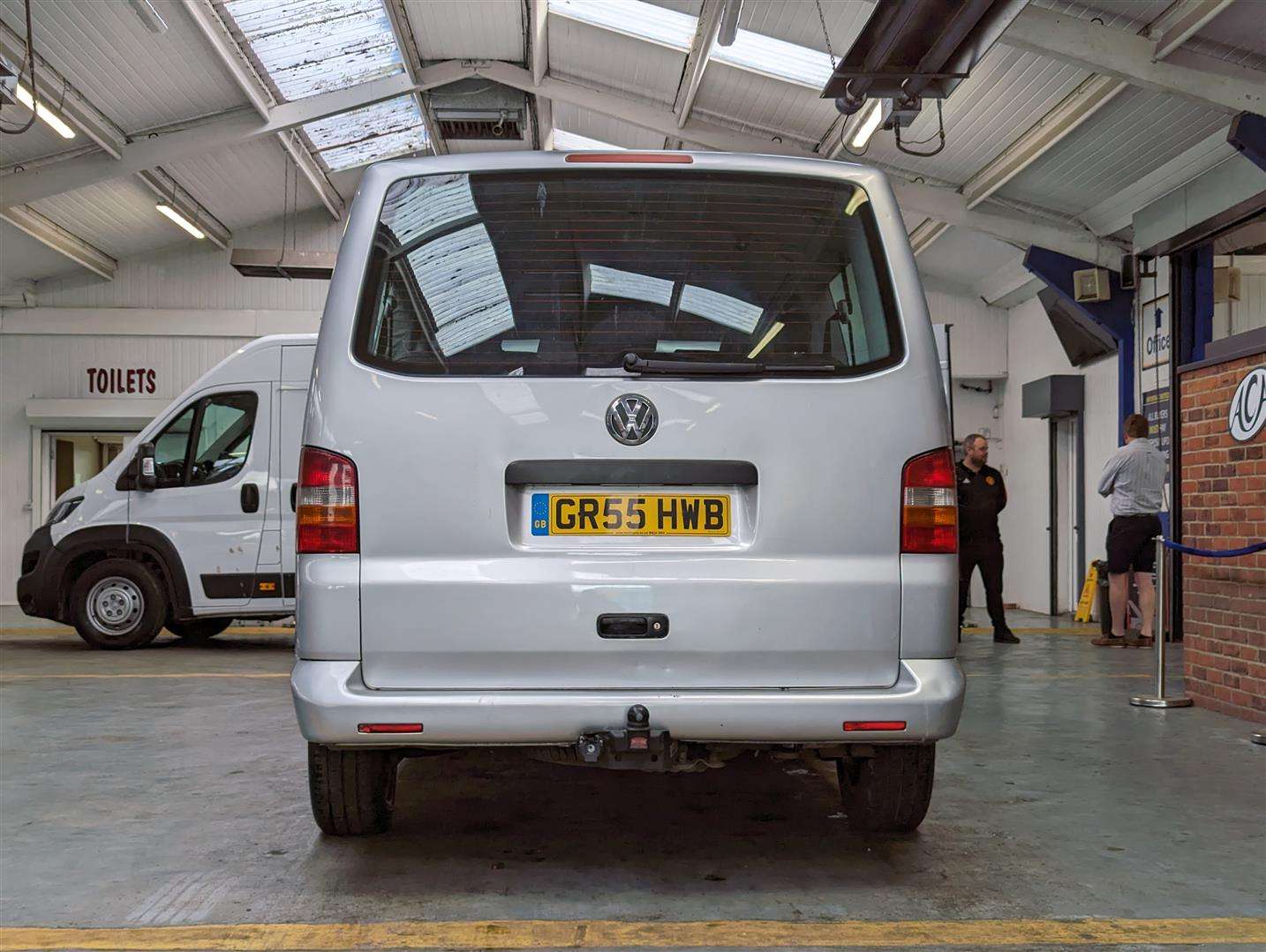 <p>2005 VOLKSWAGEN TPORTER T30 130 TDI LWB A</p>