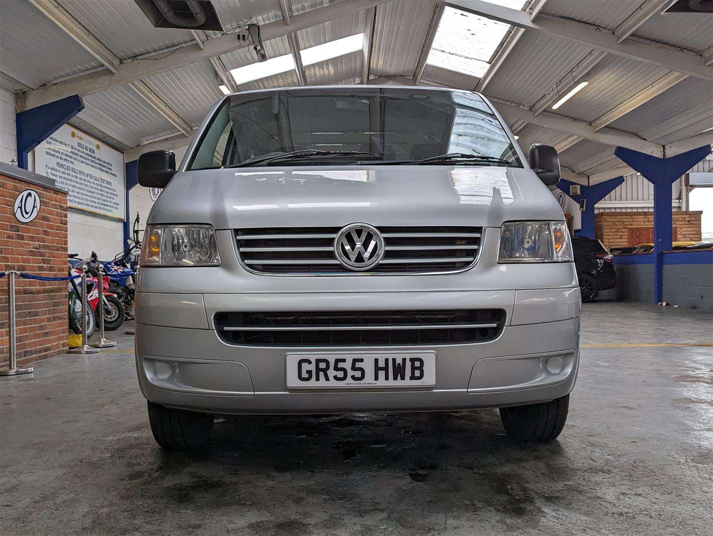 <p>2005 VOLKSWAGEN TPORTER T30 130 TDI LWB A</p>