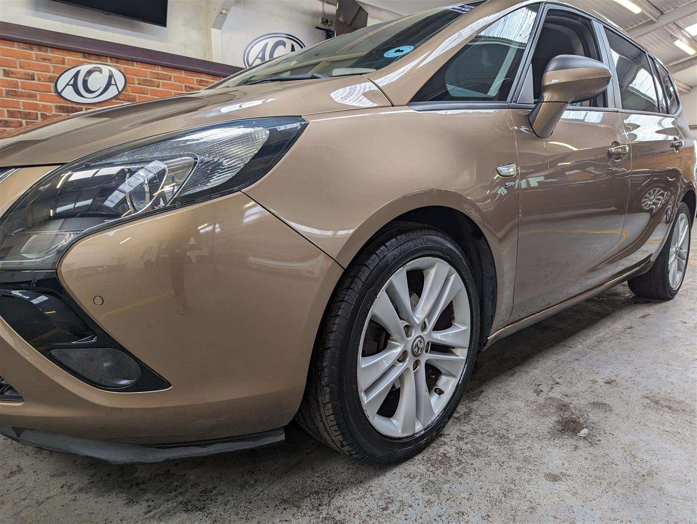 <p>2014 VAUXHALL ZAFIRA TOURER SRI TURBO</p>