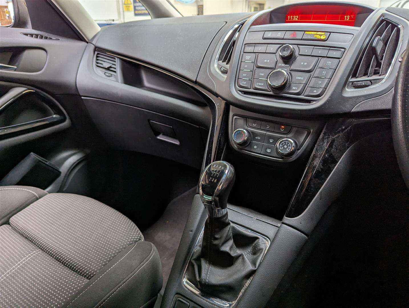 <p>2014 VAUXHALL ZAFIRA TOURER SRI TURBO</p>