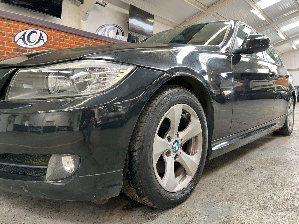 <p>2011 BMW 320D EFFICIENTDYNAMICS</p>