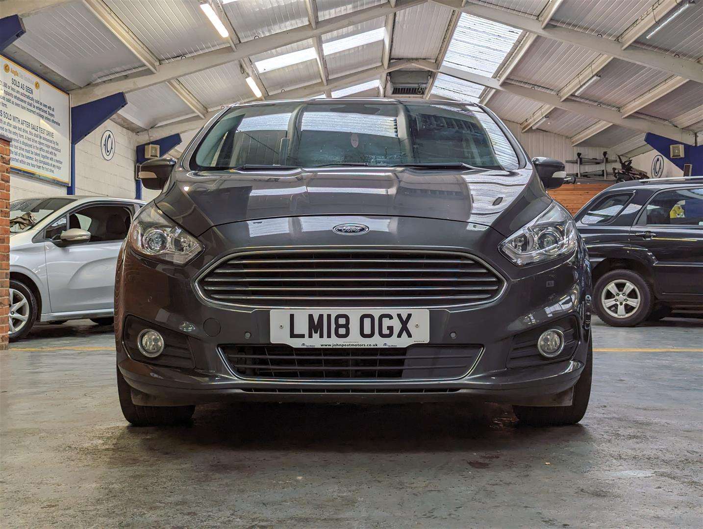 <p>2018 FORD S-MAX TITANIUM TDCI</p>