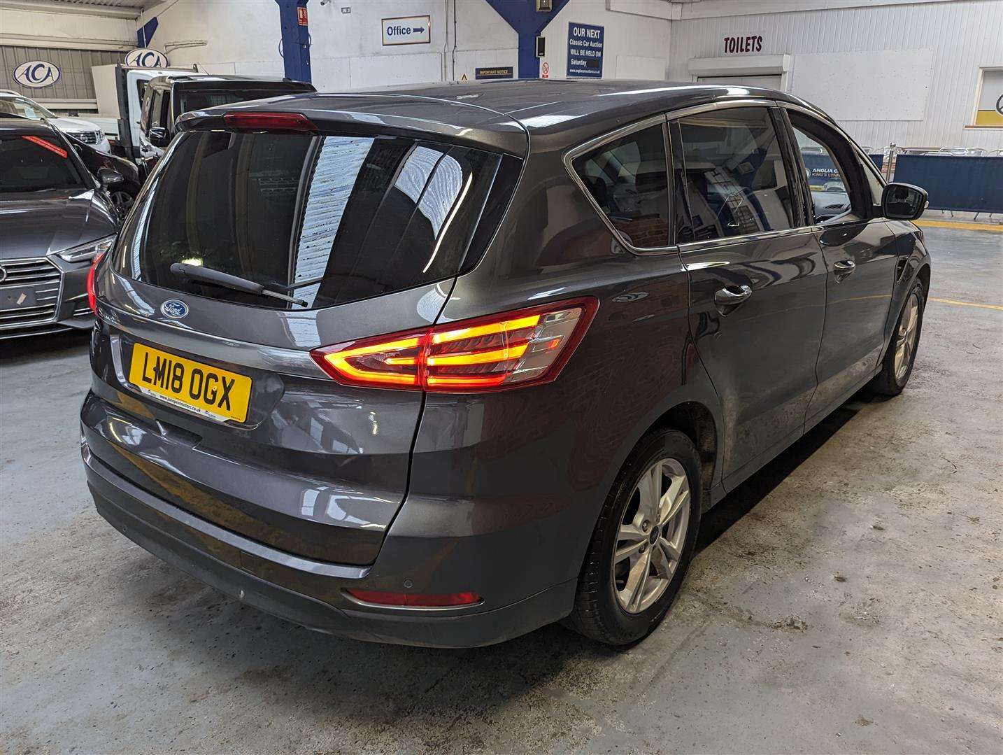 <p>2018 FORD S-MAX TITANIUM TDCI</p>