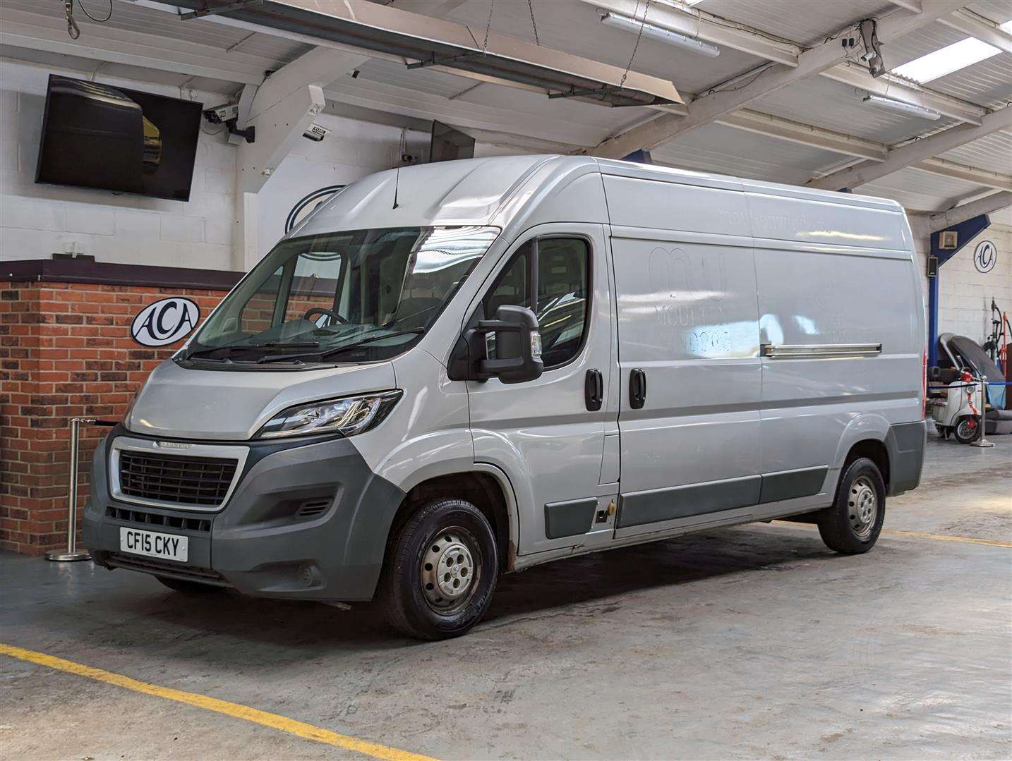 <p>2015 PEUGEOT BOXER 335 PROFESSIONAL L3</p>