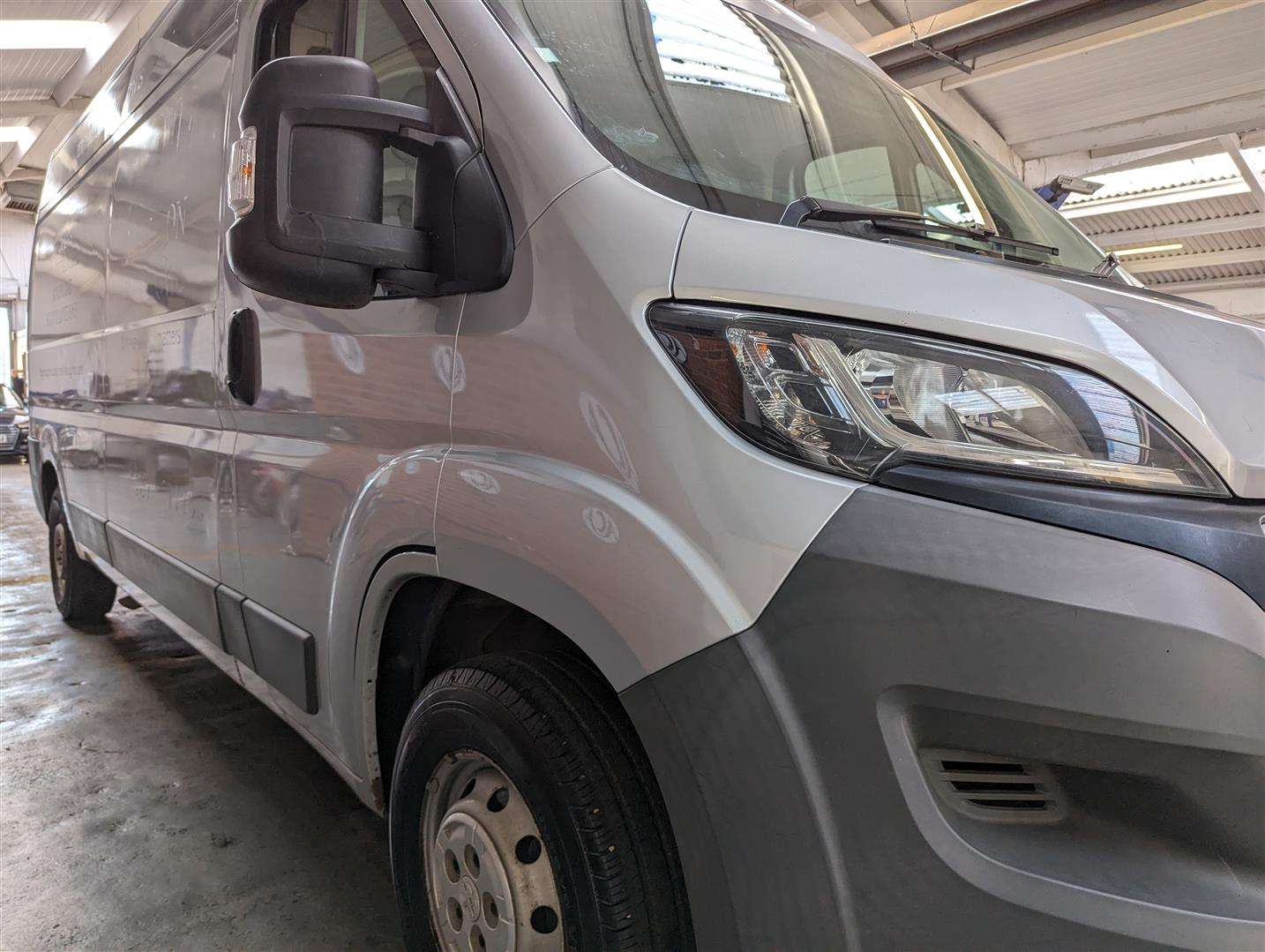 <p>2015 PEUGEOT BOXER 335 PROFESSIONAL L3</p>