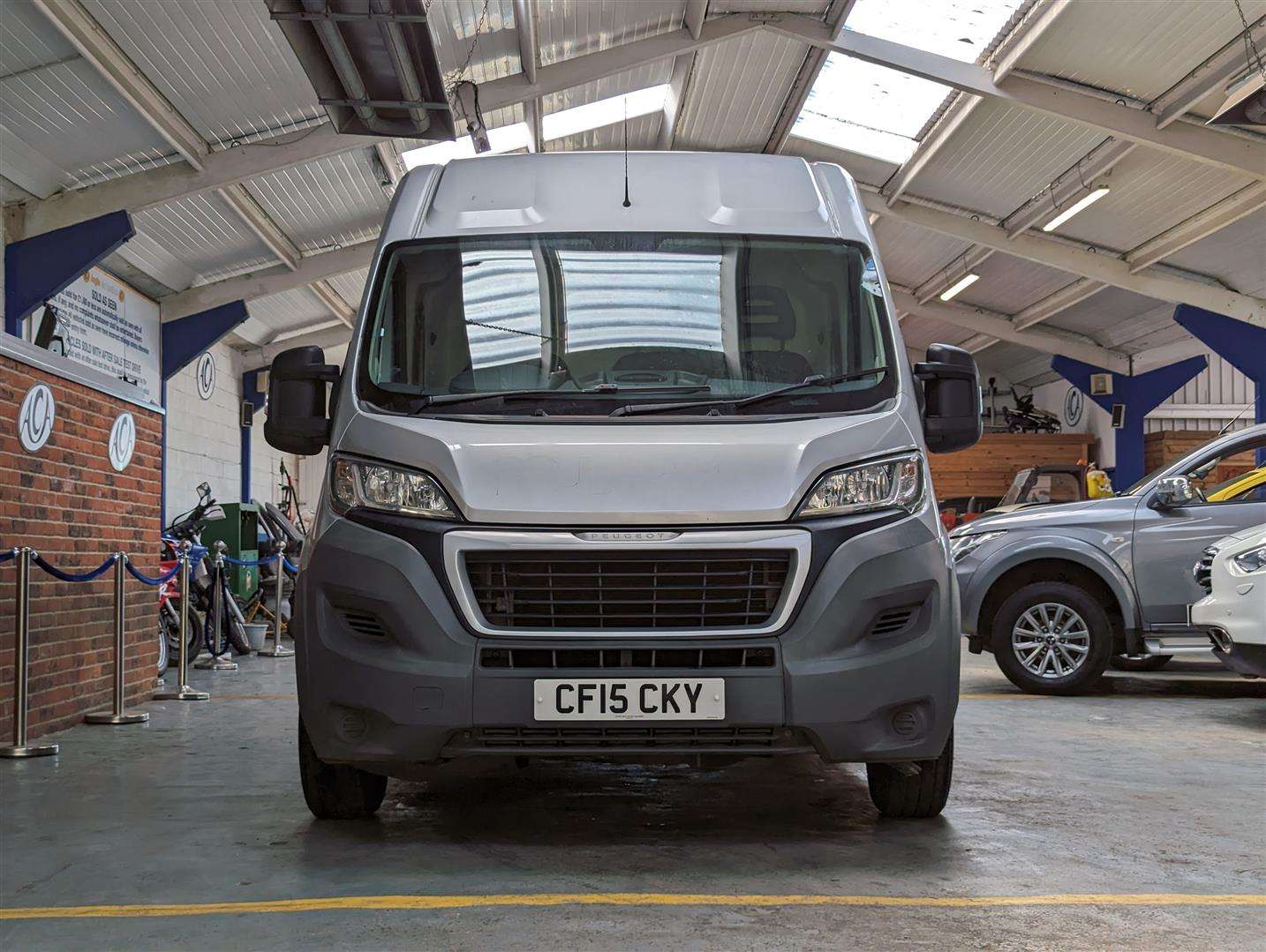 <p>2015 PEUGEOT BOXER 335 PROFESSIONAL L3</p>