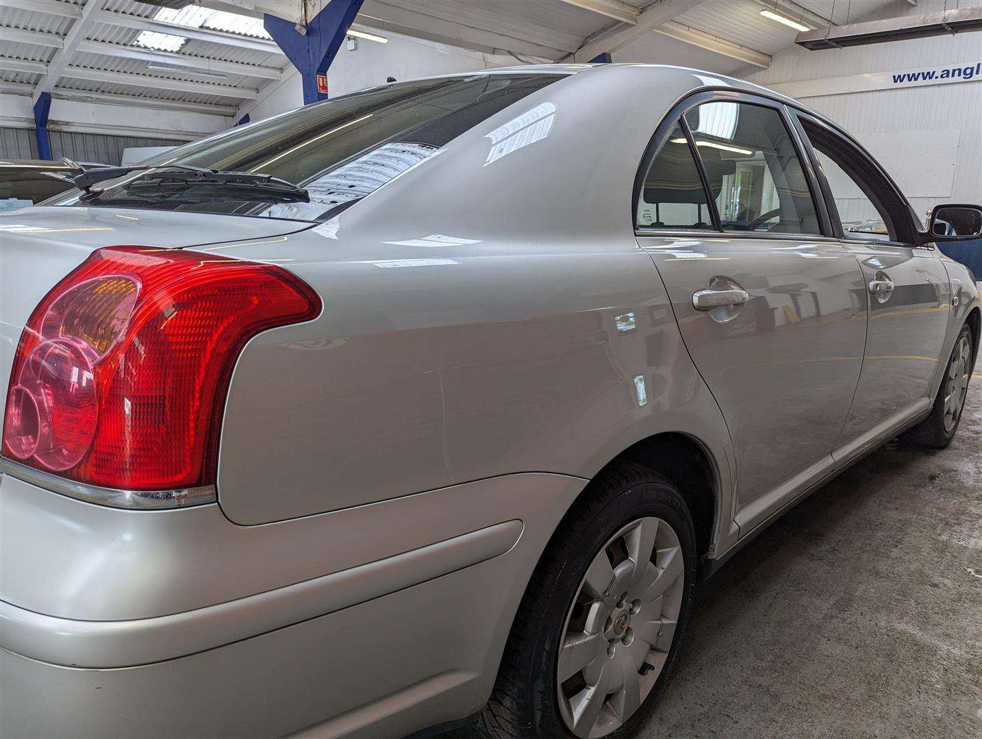 <p>2005 TOYOTA AVENSIS COLOUR C-TION D4D</p>