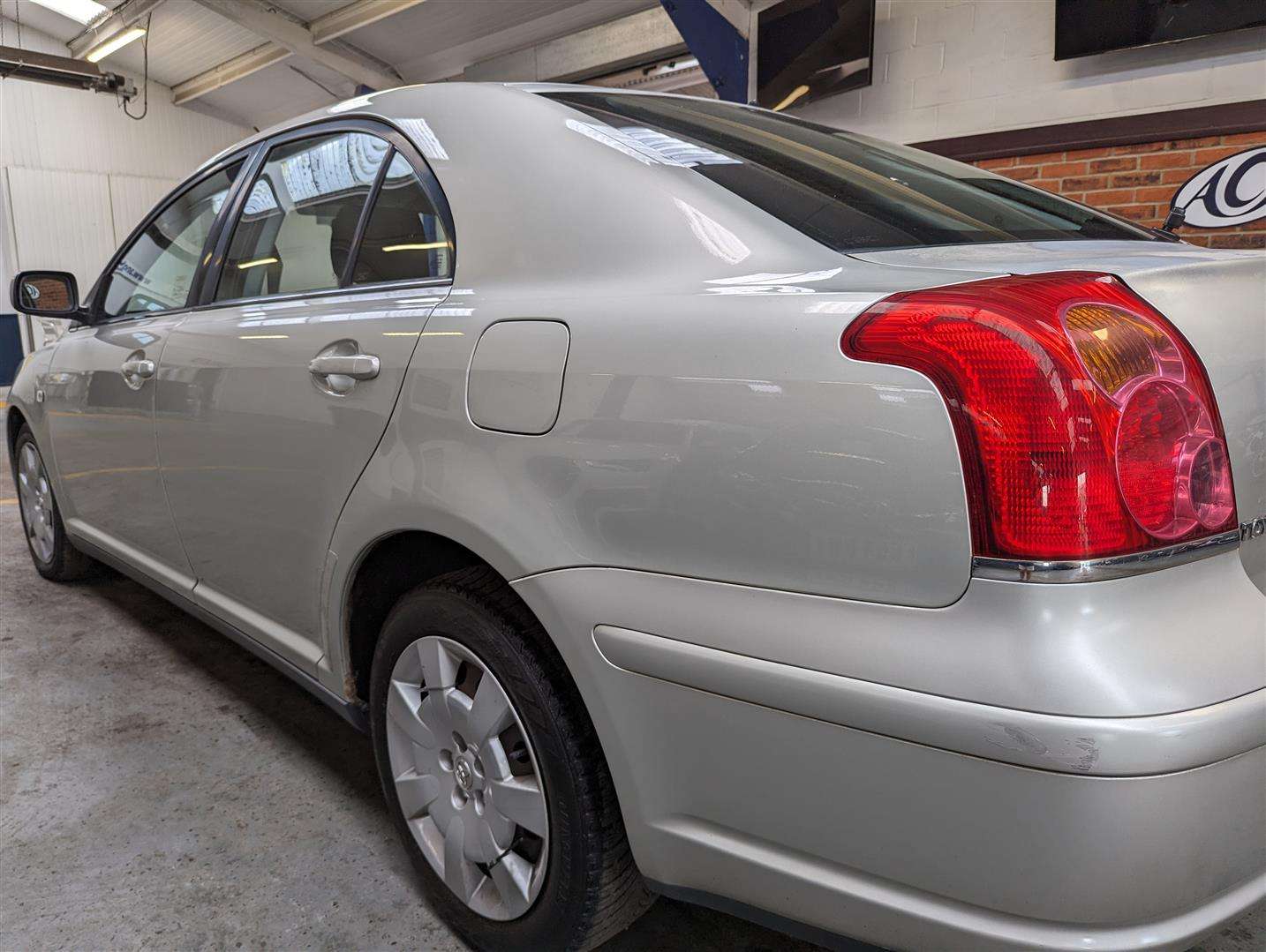 <p>2005 TOYOTA AVENSIS COLOUR C-TION D4D</p>