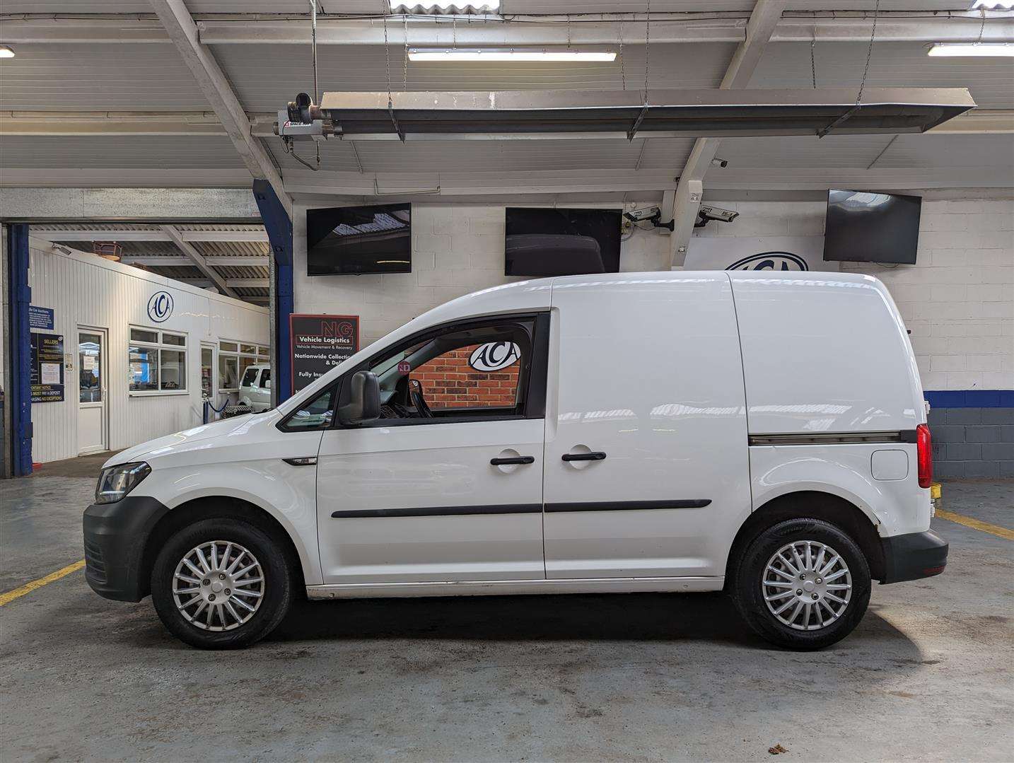 <p>2016 VOLKSWAGEN CADDY C20 STARTLINE TDI</p>