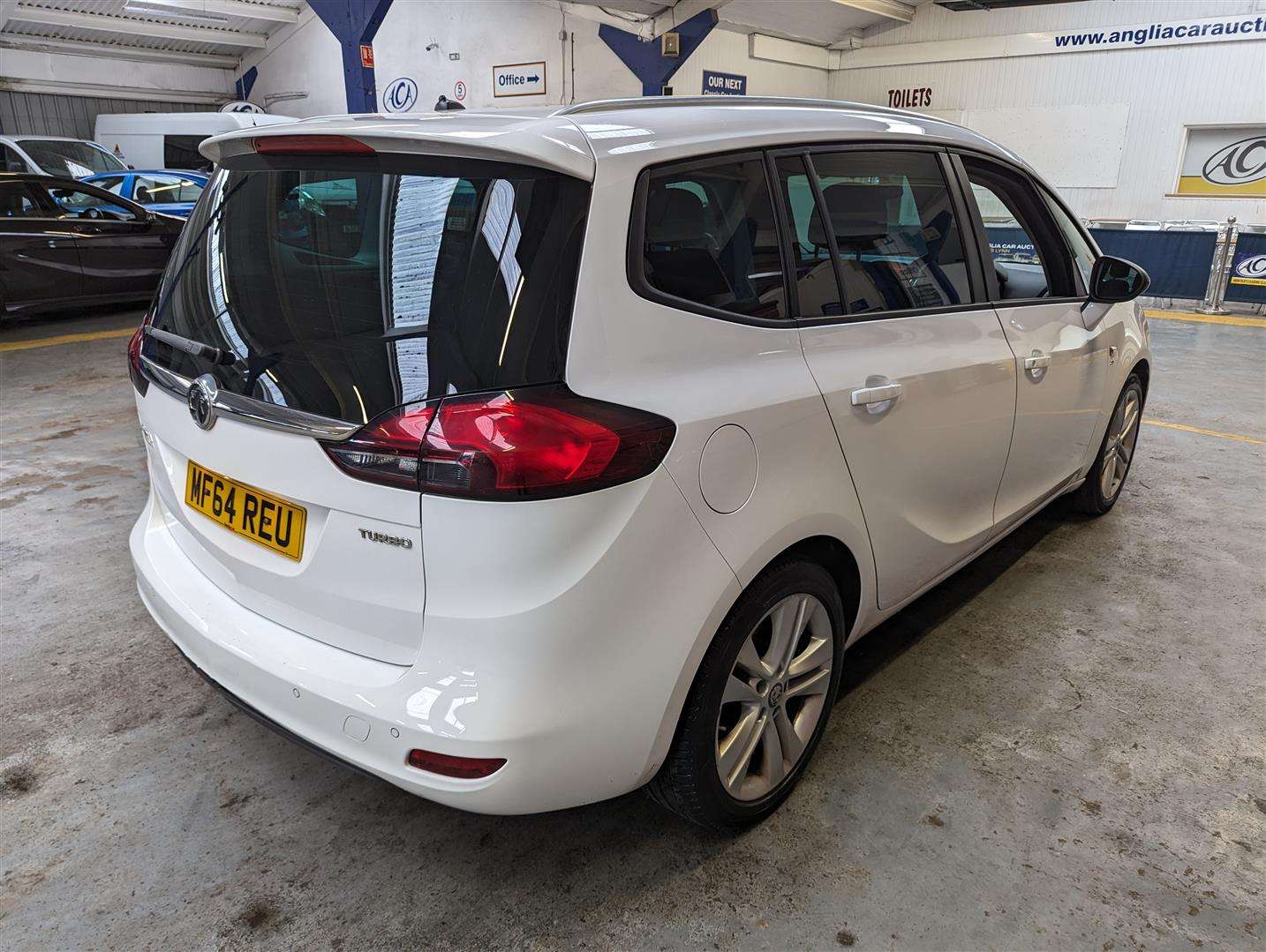 <p>2014 VAUXHALL ZAFIRA TOURER SRI TURBO</p>