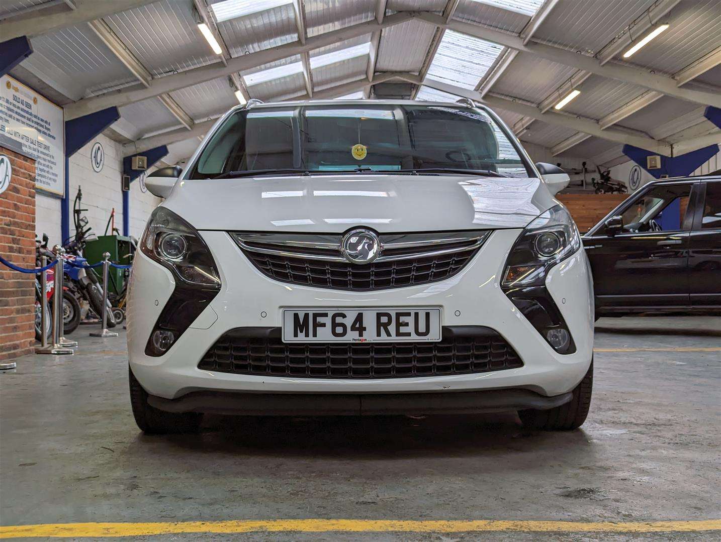 <p>2014 VAUXHALL ZAFIRA TOURER SRI TURBO</p>