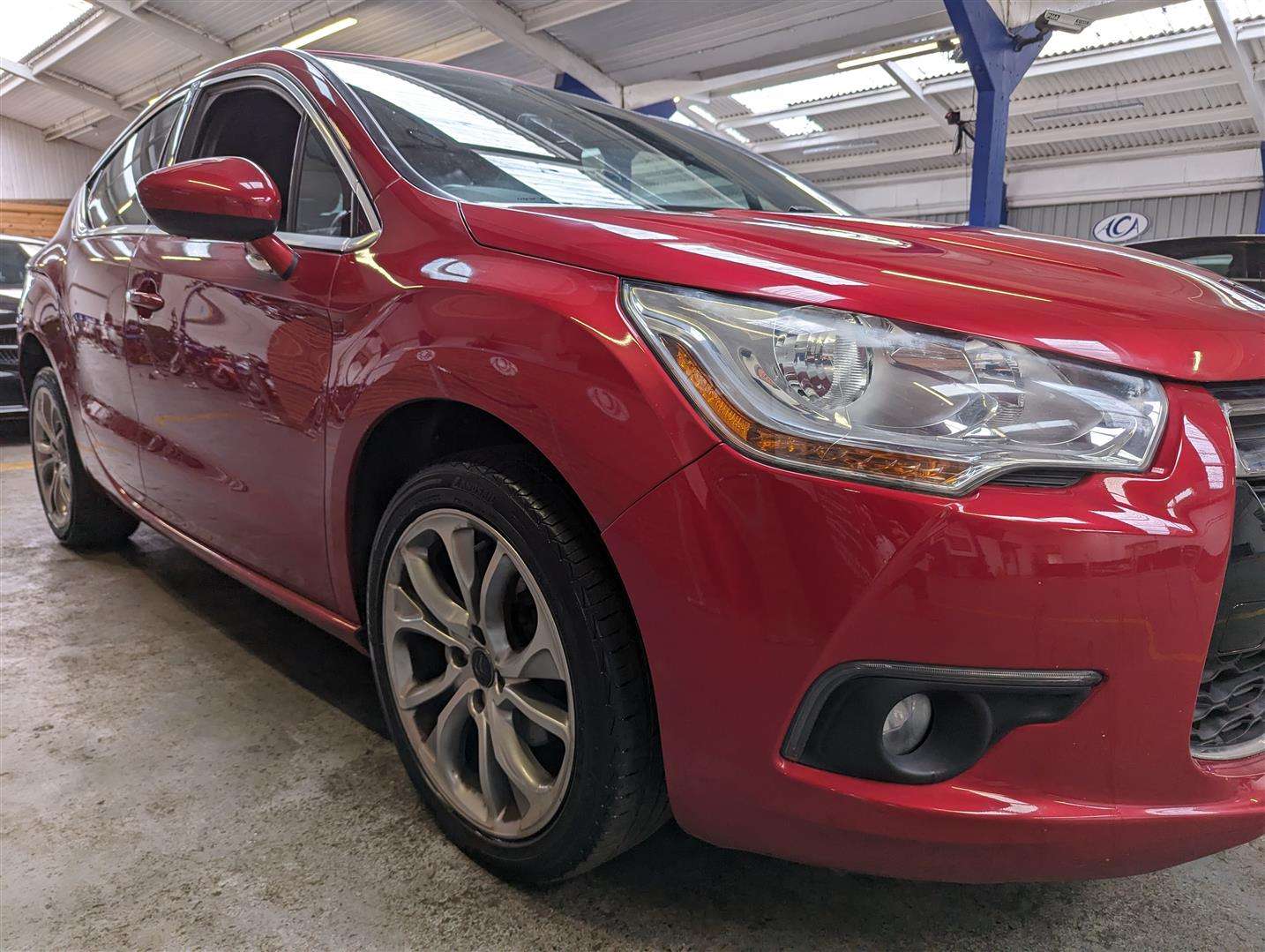 <p>2015 CITROEN DS4 DSTYLE E-HDI</p>