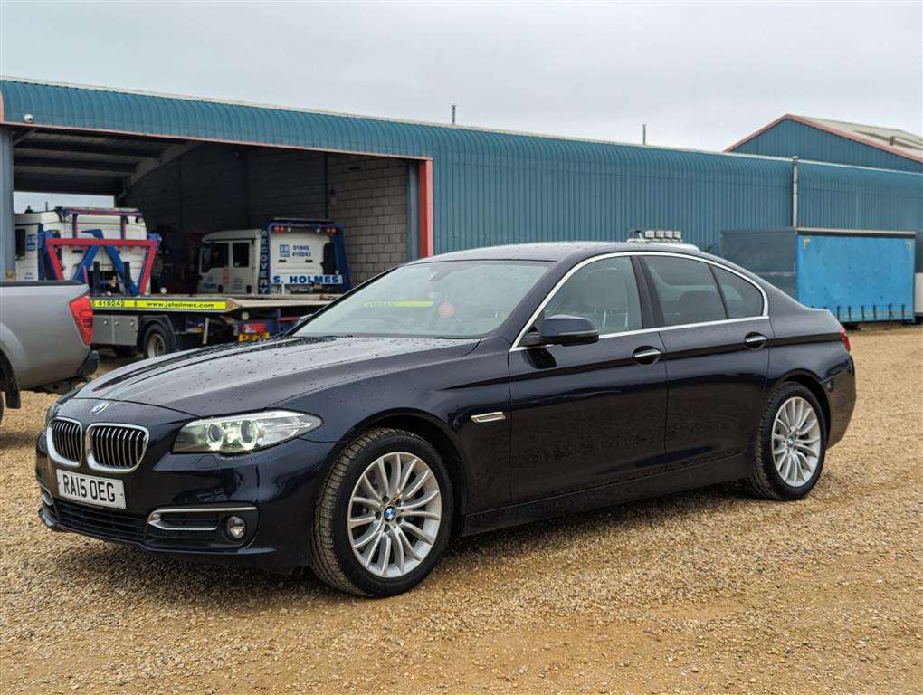 <p>2015 BMW 520D LUXURY</p>