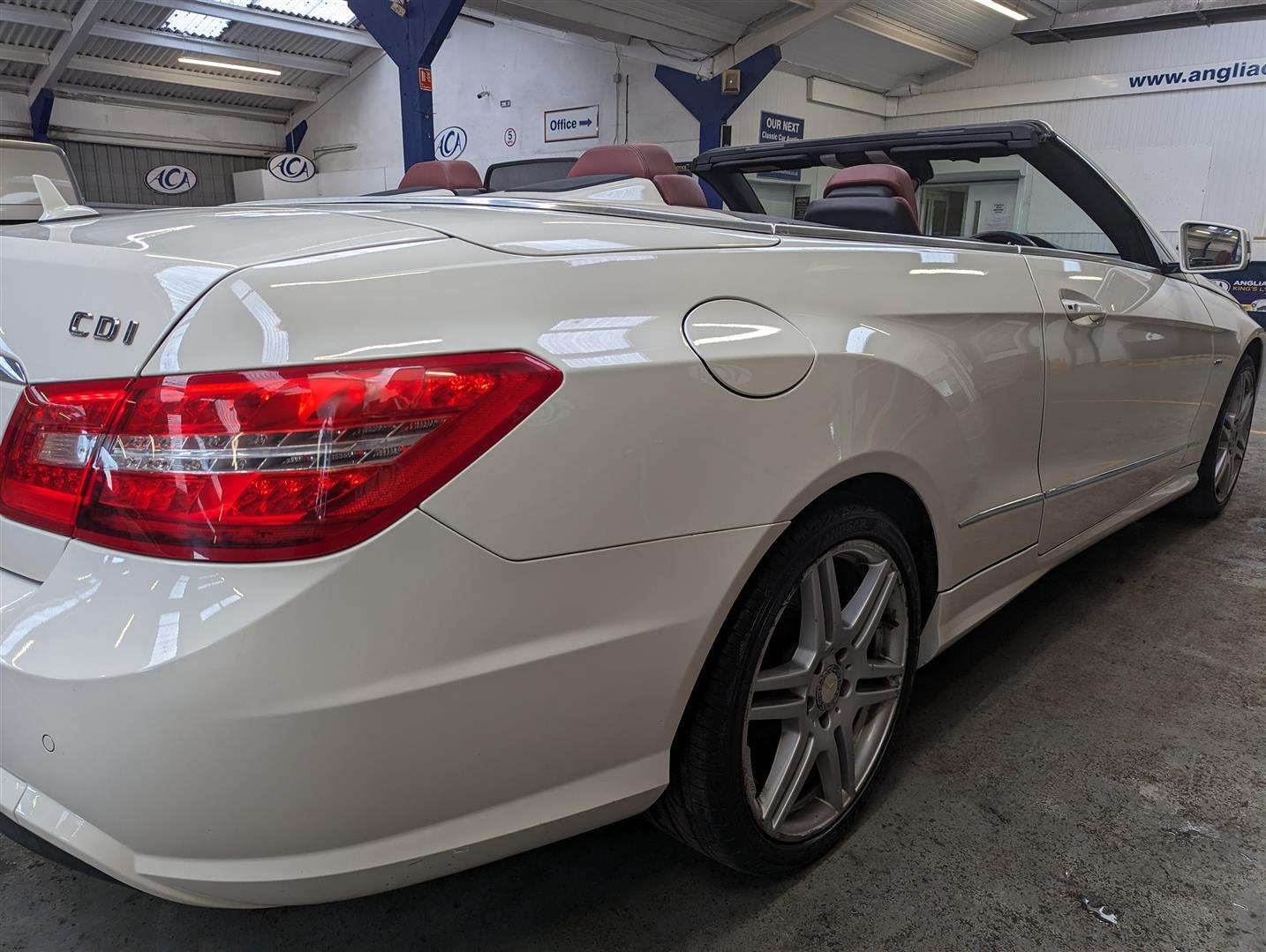 <p>2012 MERCEDES-BENZ E220 SPT CDI BLUEEFI-CY A</p>