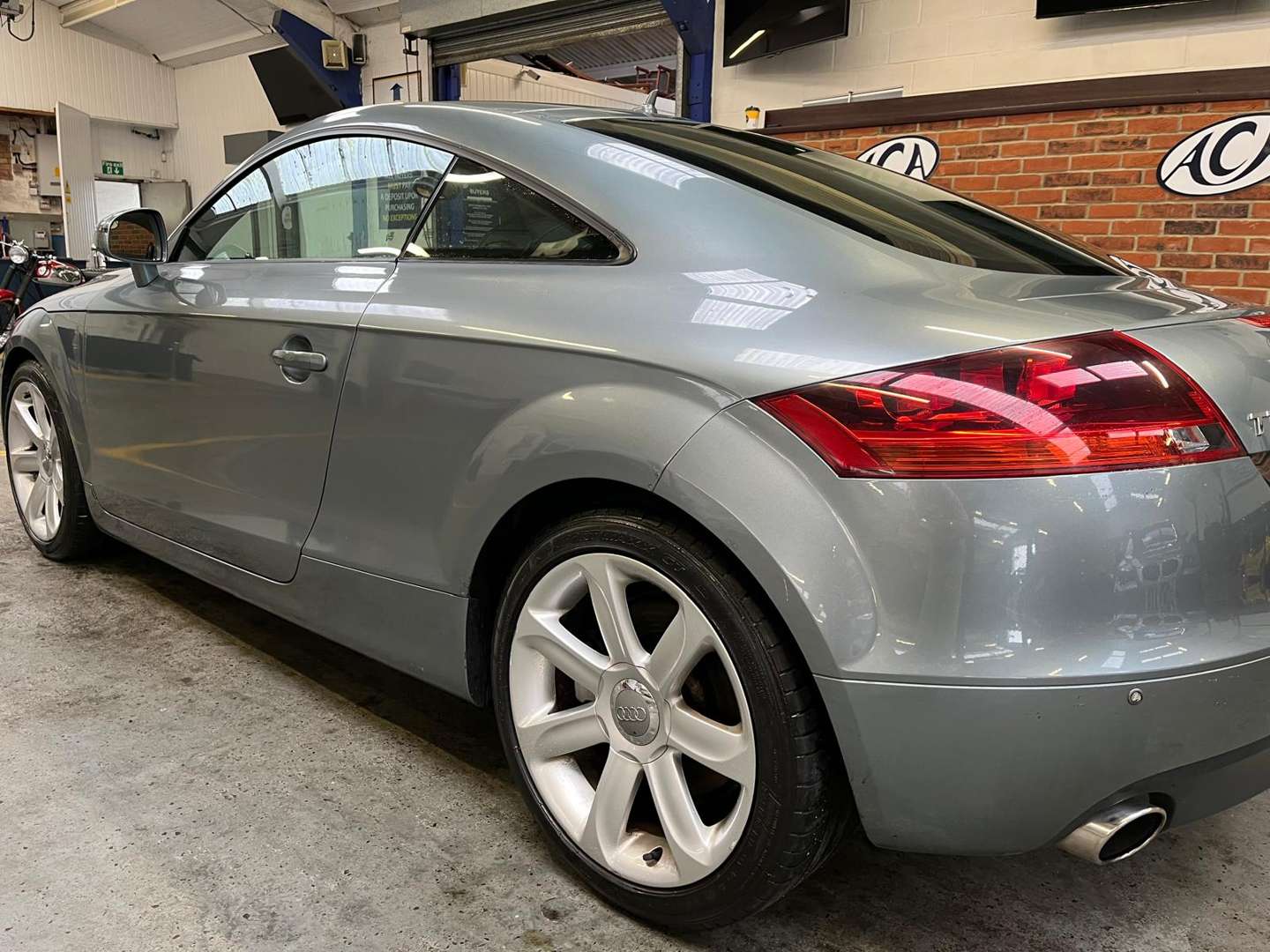 <p>2006 AUDI TT QUATTRO AUTO</p>