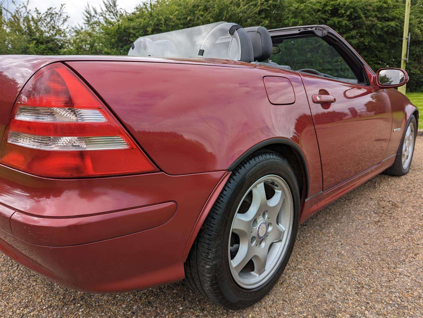 <p>2001 MERCEDES SLK 230 KOMPRESSOR AUTO</p>