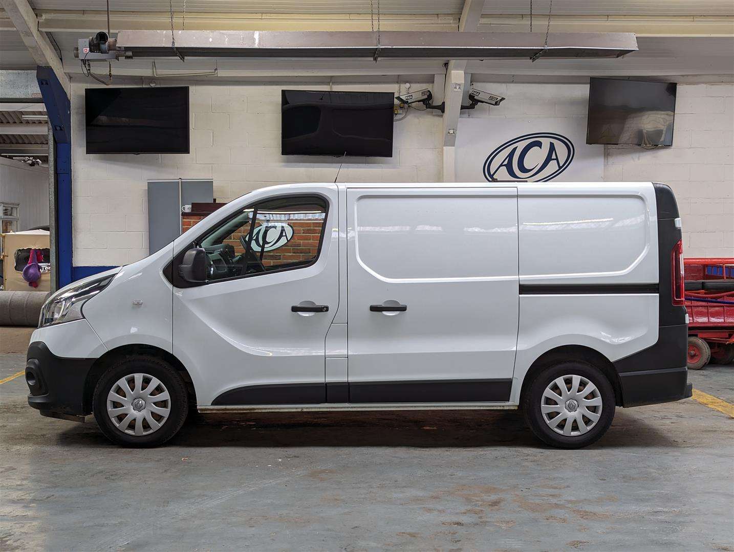 <p>2018 RENAULT TRAFIC SL27 BUSINESS DCI</p>