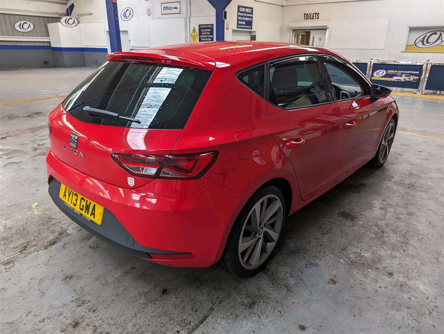 <p>2013 SEAT LEON FR TDI</p>