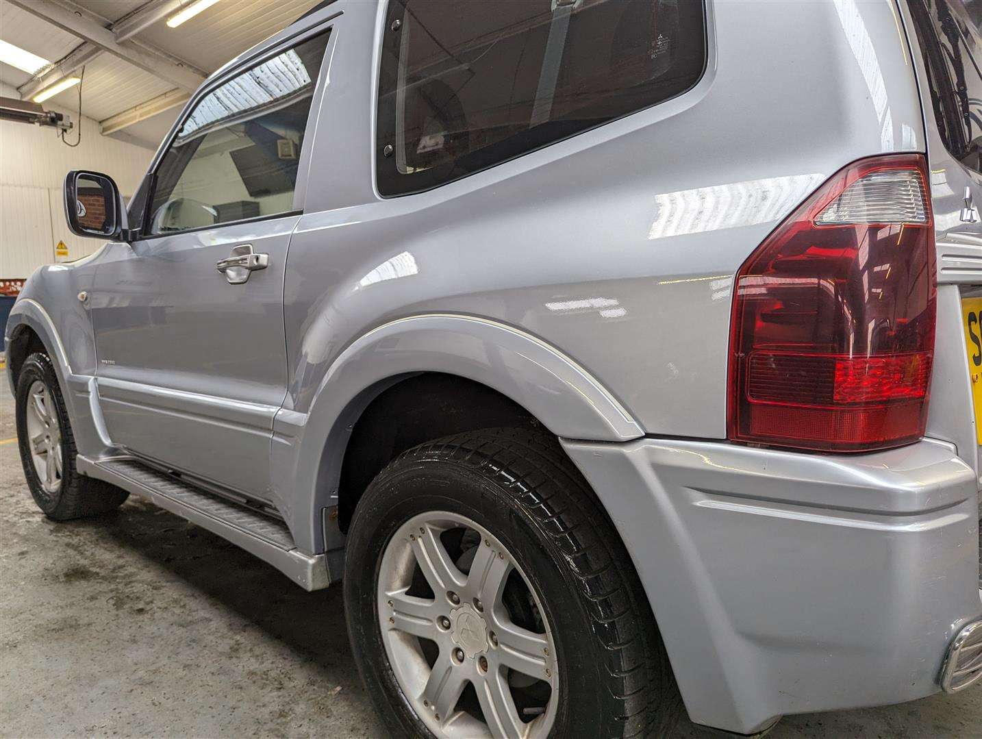 <p>2005 MITSUBISHI SHOGUN WARRIOR DI-D AUTO</p>