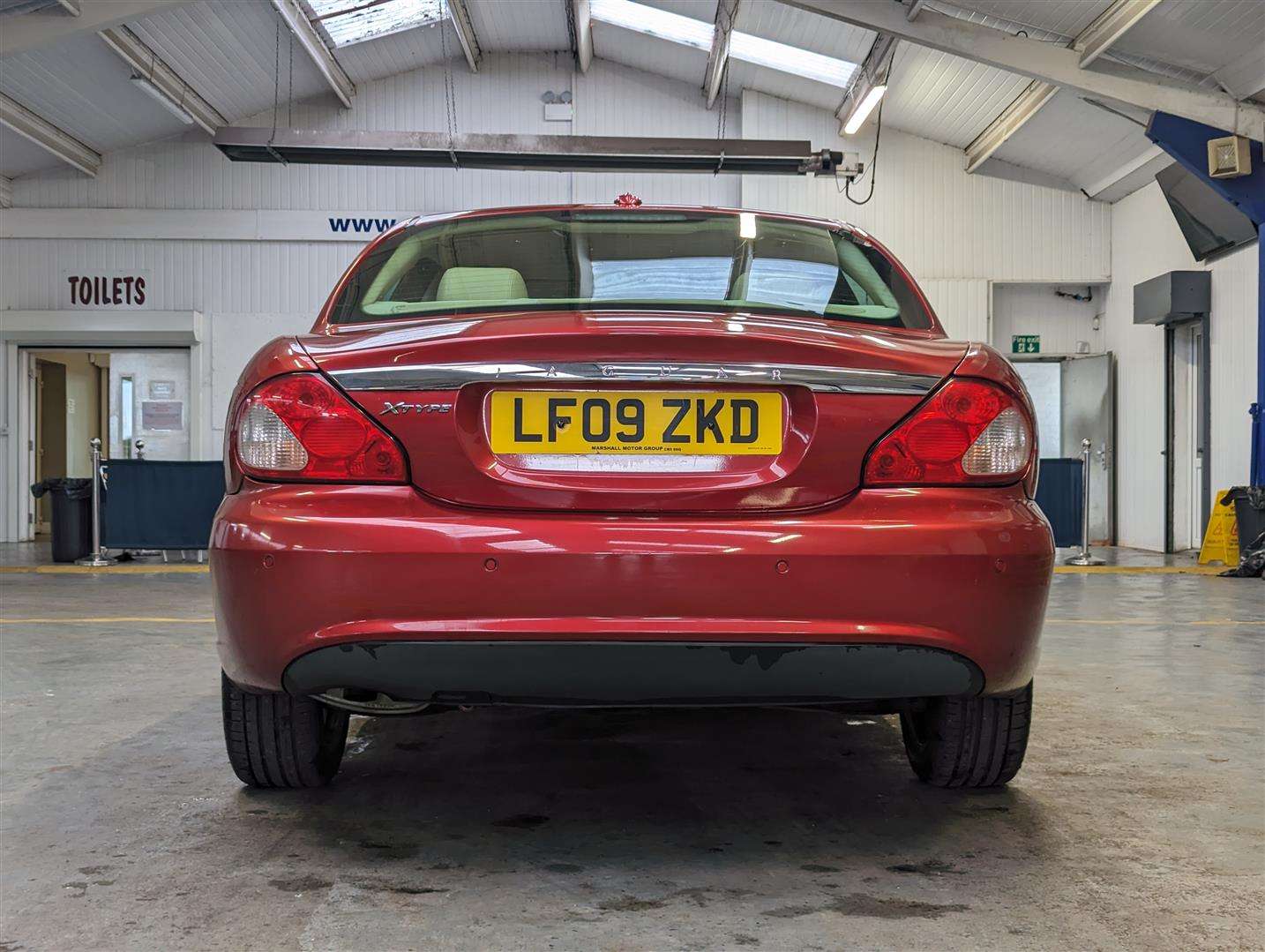 <p>2009 JAGUAR X-TYPE S</p>