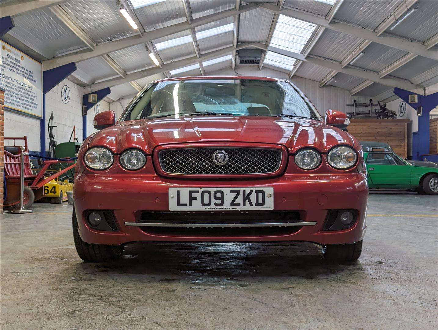 <p>2009 JAGUAR X-TYPE S</p>