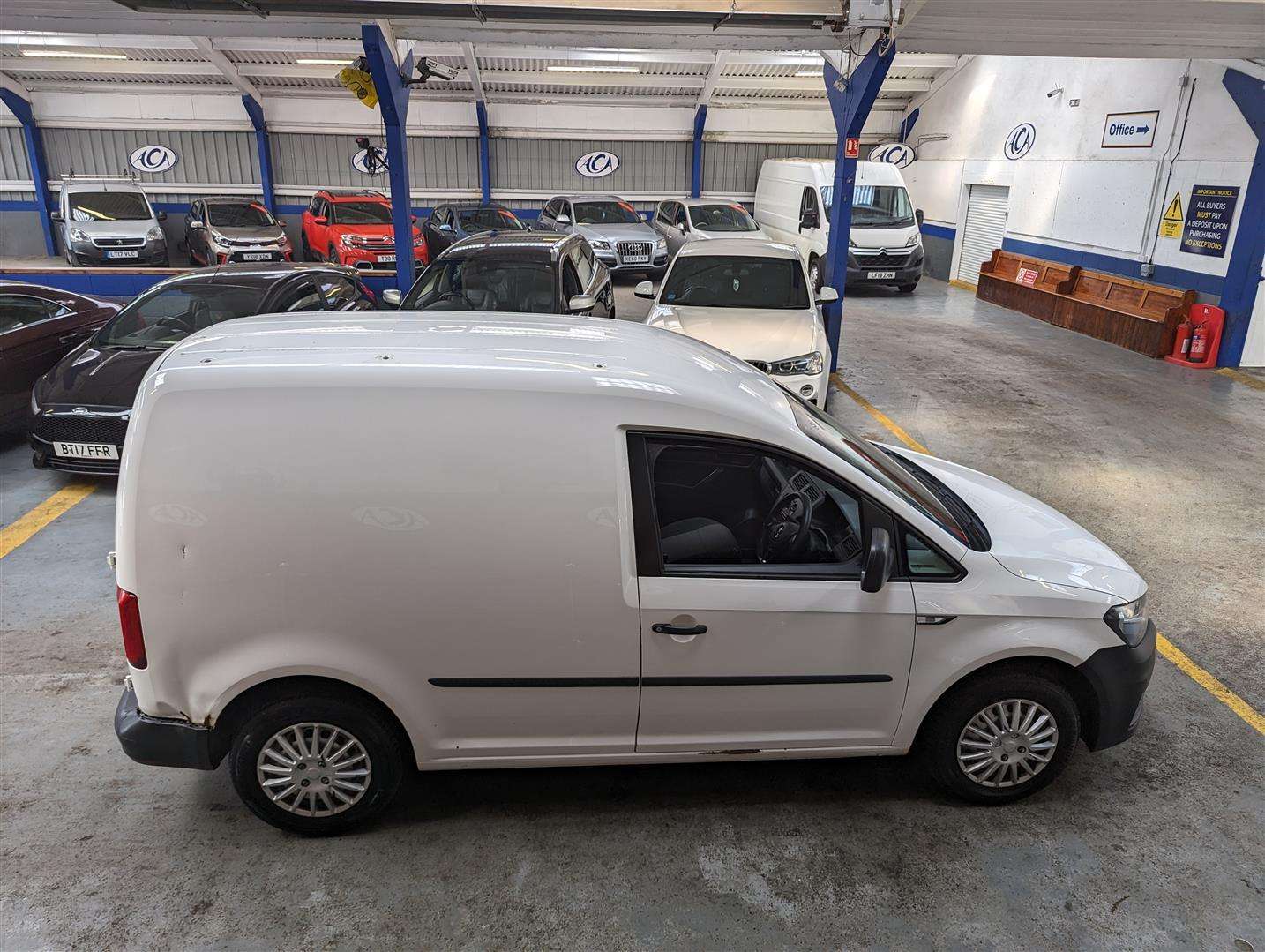 <p>2016 VOLKSWAGEN CADDY C20 STARTLINE TDI</p>