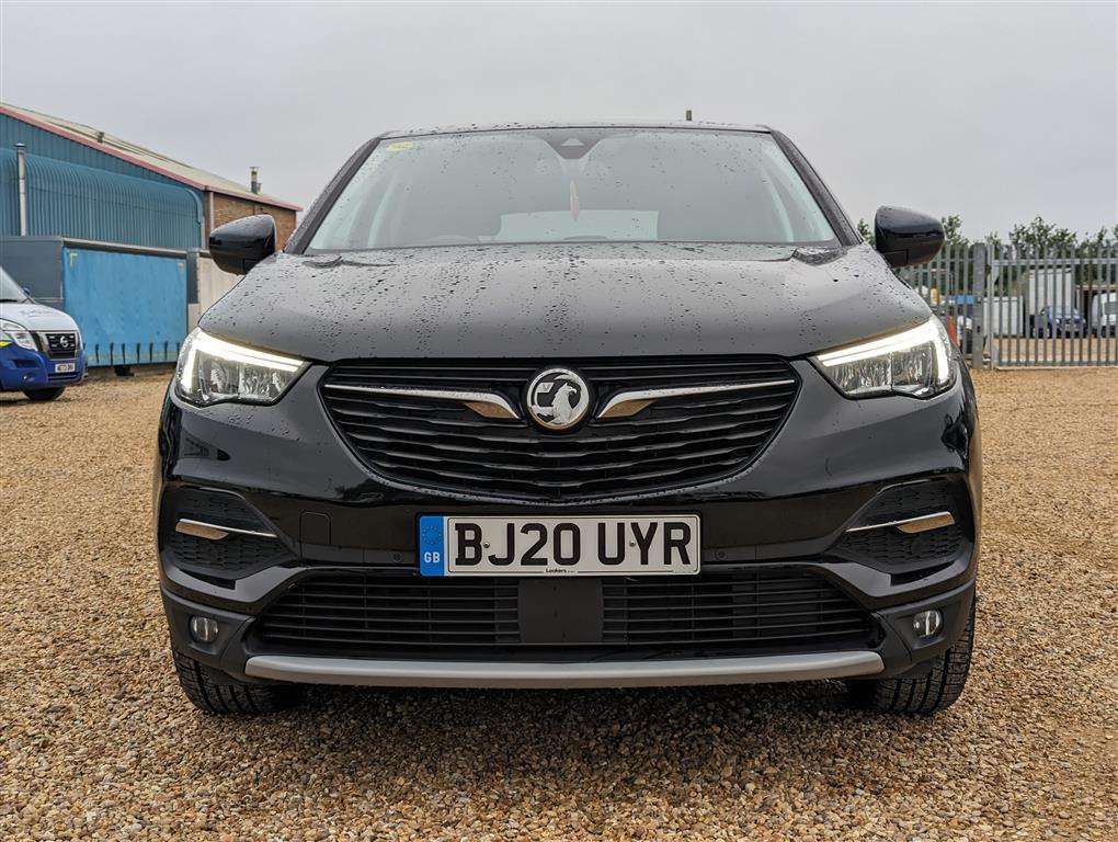 <p>2020 VAUXHALL GRANDLAND X SRI NAV TURBO</p>